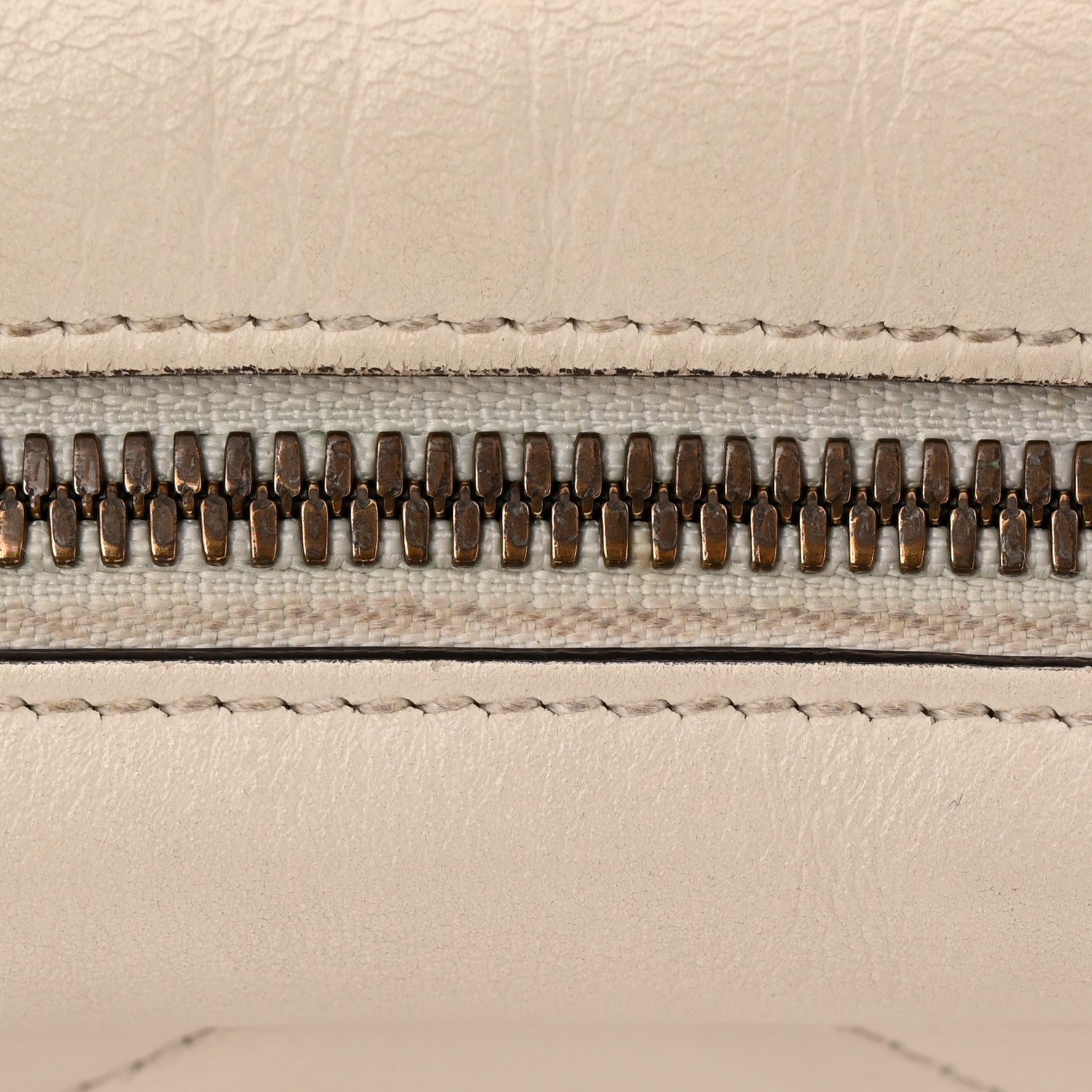 Gucci Calfskin Matelasse Small GG Marmont Chain Shoulder Bag White 11 of 11
