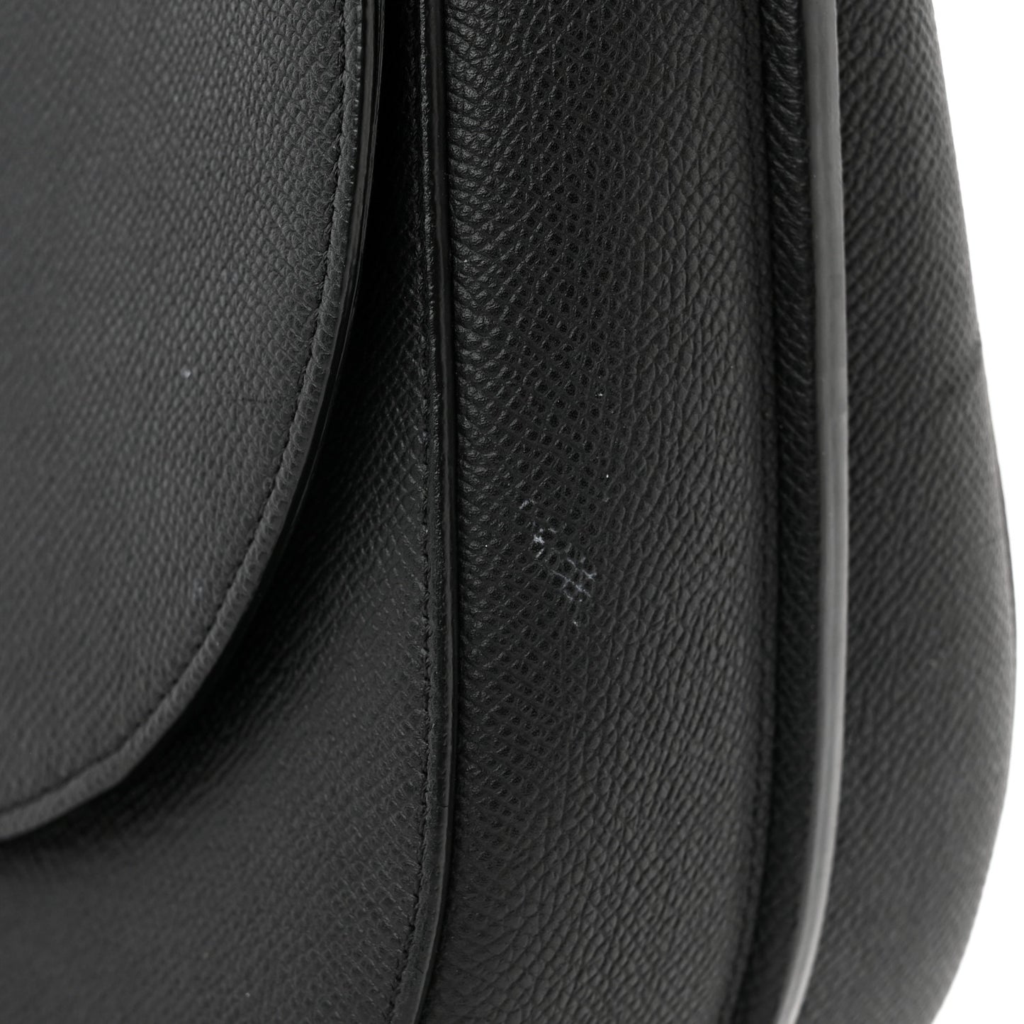 Grained Calfskin Medium Trotteur Black