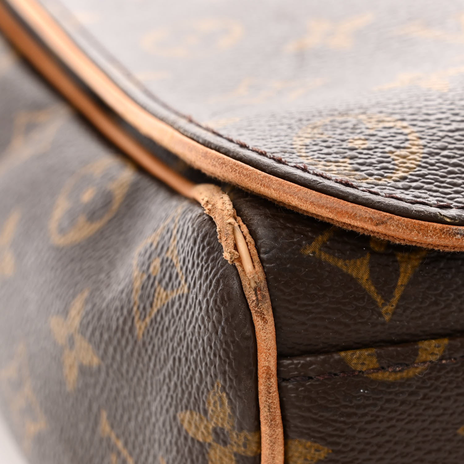 Louis Vuitton Monogram Abbesses Messenger Bag 15 of 16