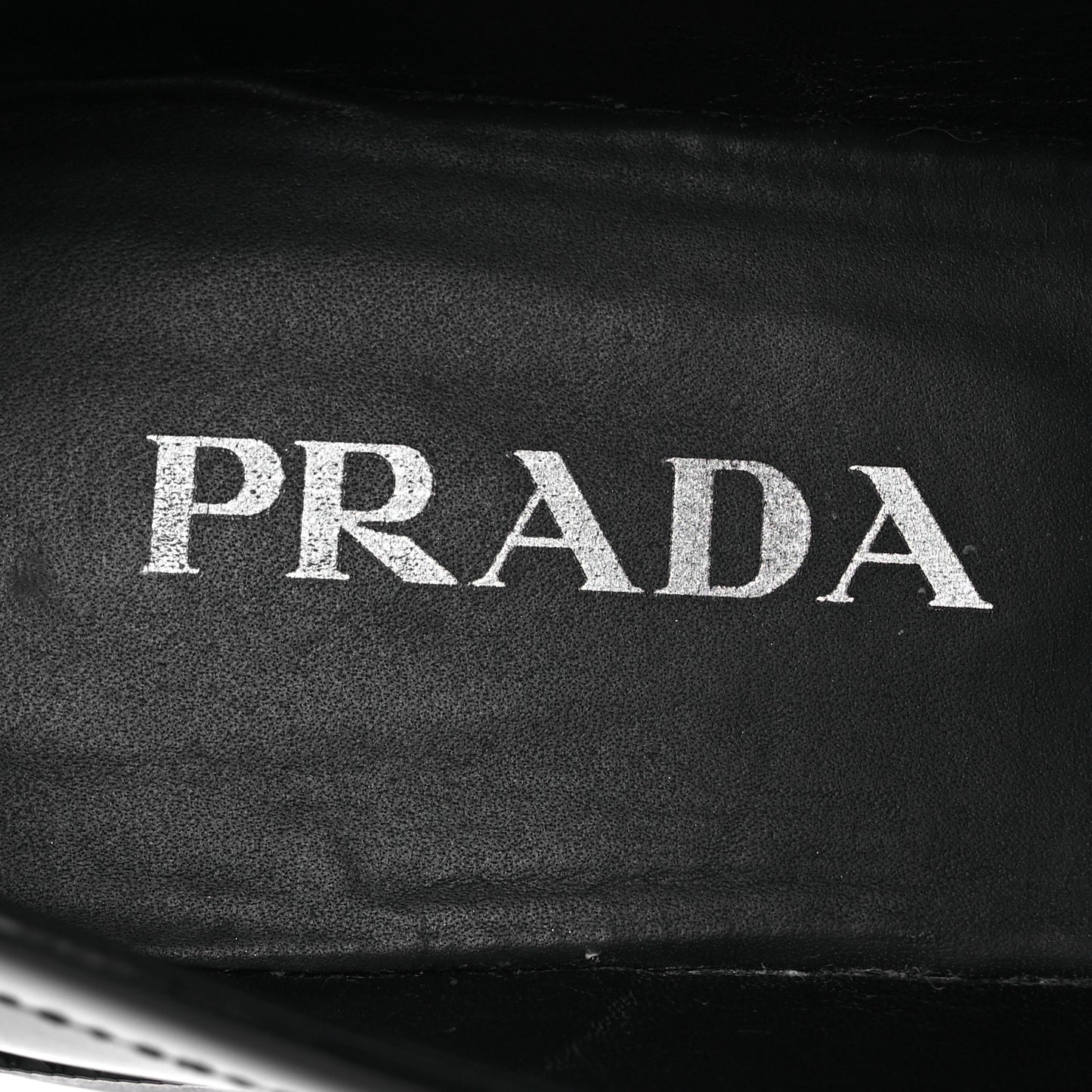 Spazzolato Metal Triangle Logo Loafers 38 Black