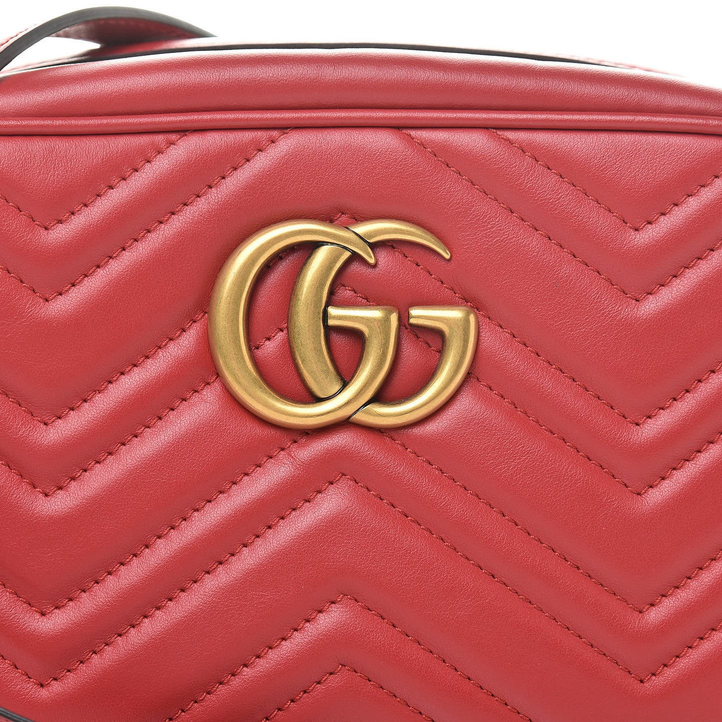 Calfskin Matelasse Small GG Marmont Chain Shoulder Bag Hibiscus Red