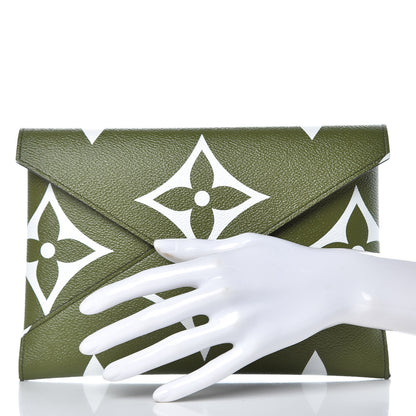 Louis Vuitton Monogram Giant Kirigami Pochette Set 2 of 7