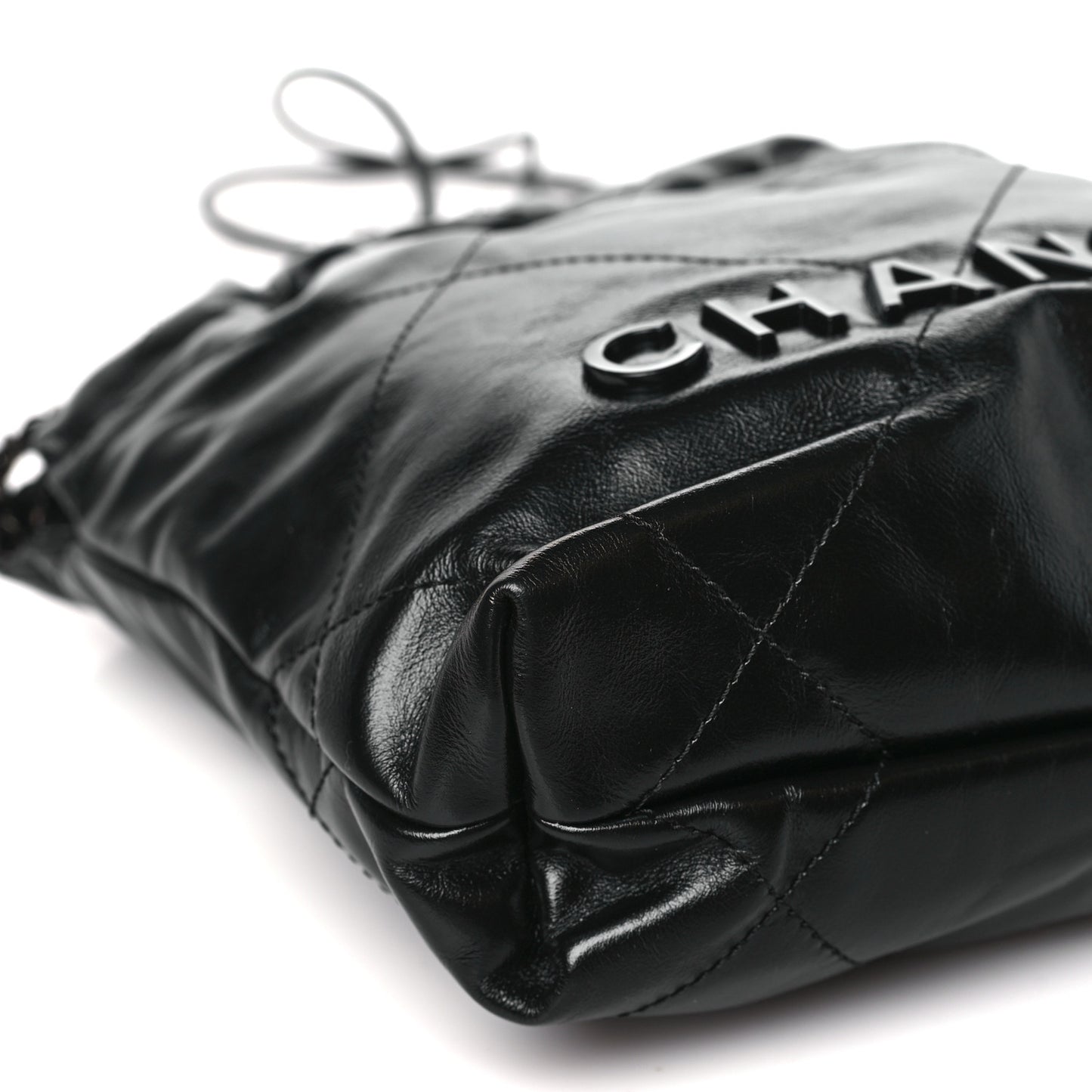 Shiny Calfskin Quilted Mini Chanel 22 So Black