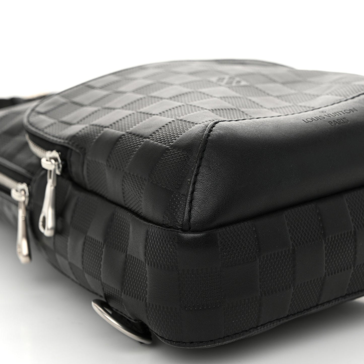 Damier Infini Avenue Sling Bag Onyx