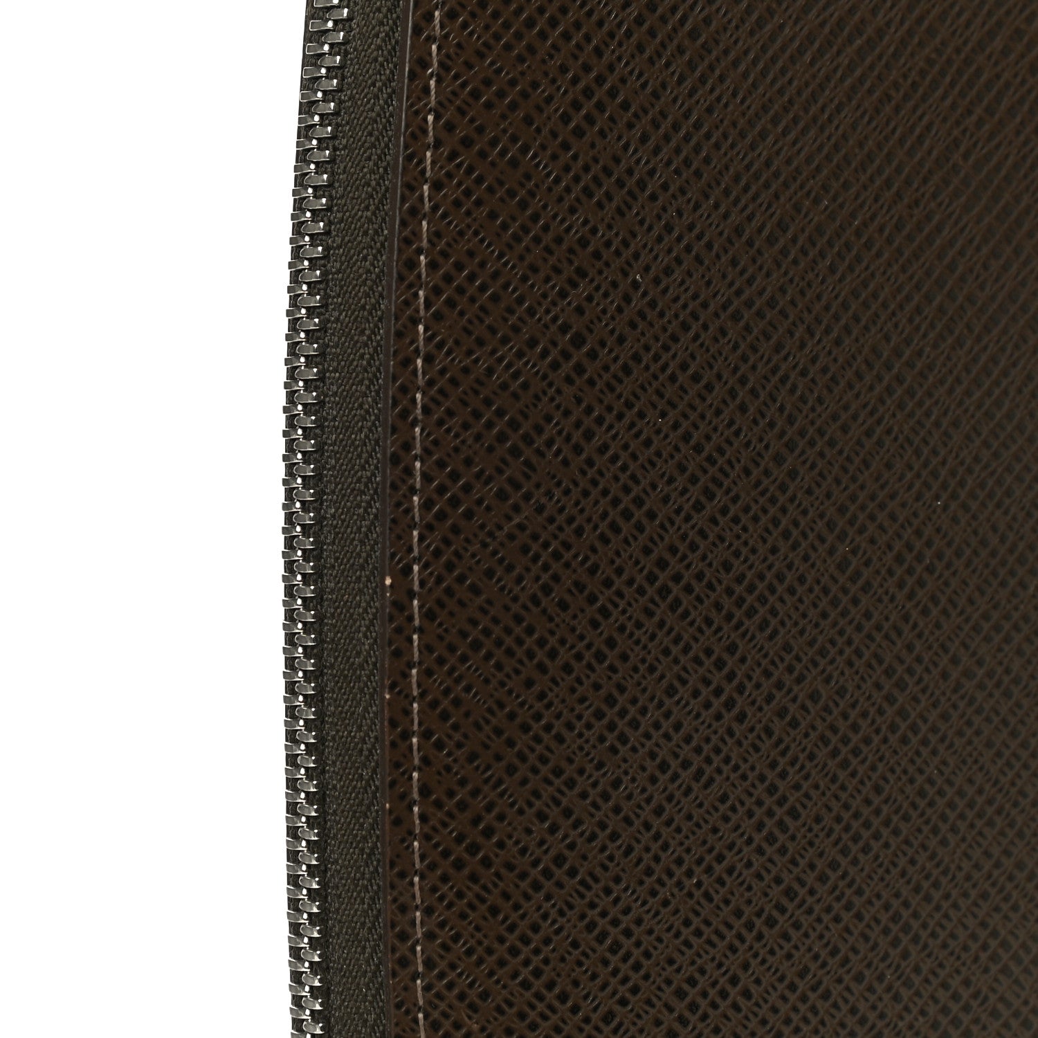 Louis Vuitton Taiga Atoll Travel Organizer Grizzli 17 of 19