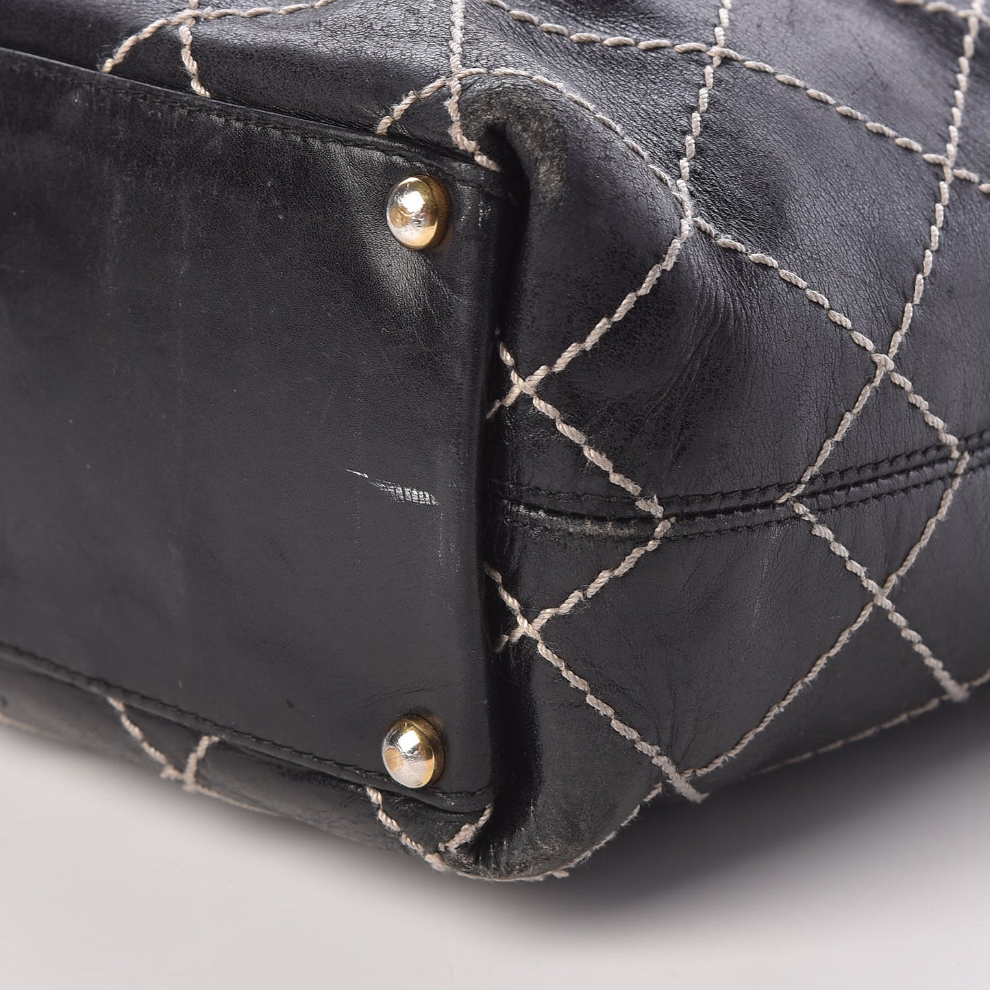 Calfskin Contrast Stitch Surpique Tote Black