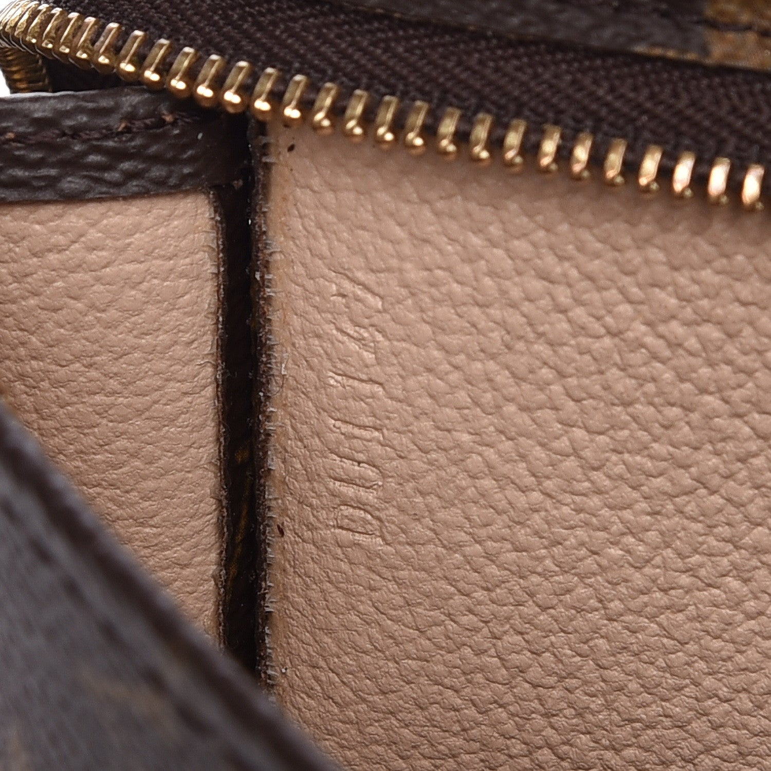 Louis Vuitton Monogram Toiletry Pouch 19 8 of 12