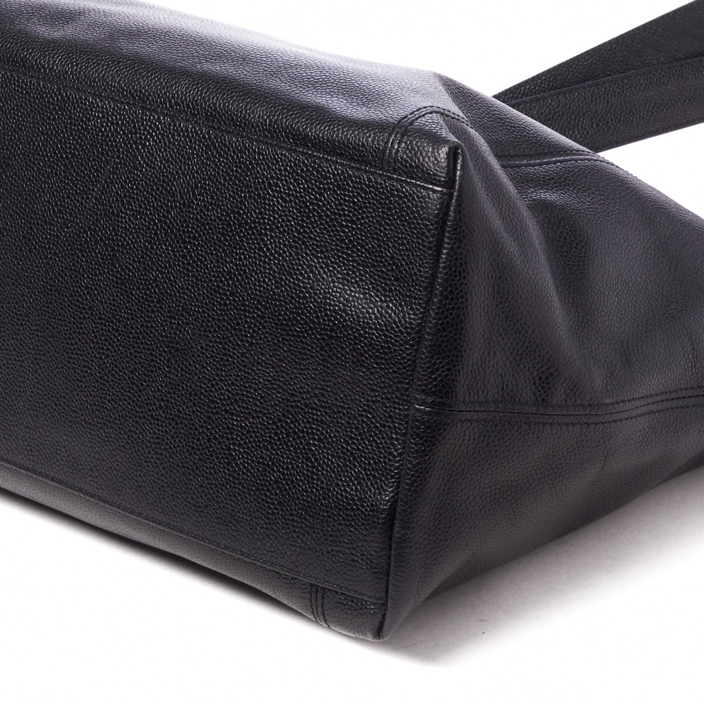 Caviar CC Tote Black