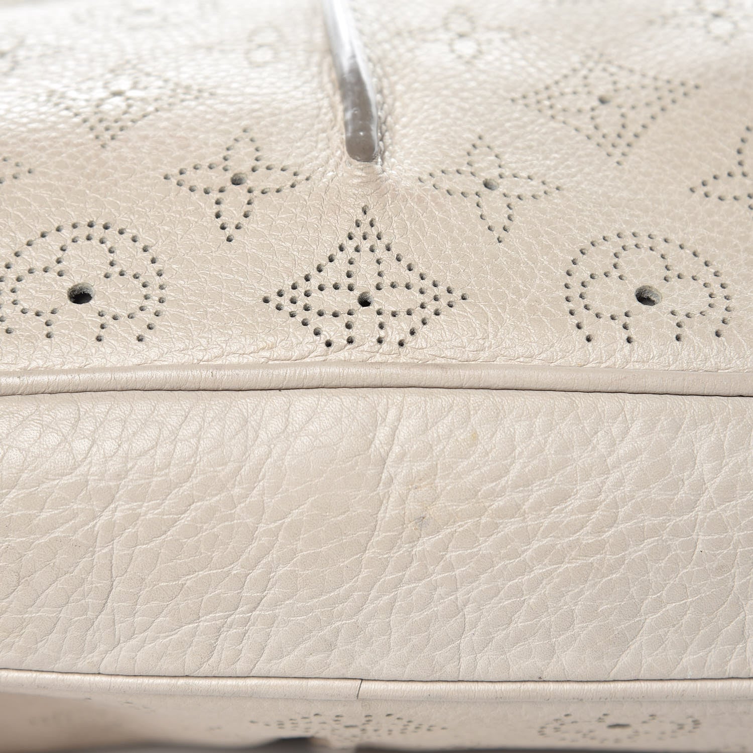 Louis Vuitton Mahina Selene PM Sandy 12 of 17