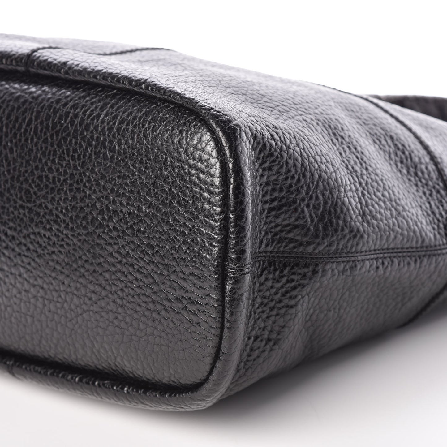 Glazed Pebbled Calfskin North South Nightingale Black