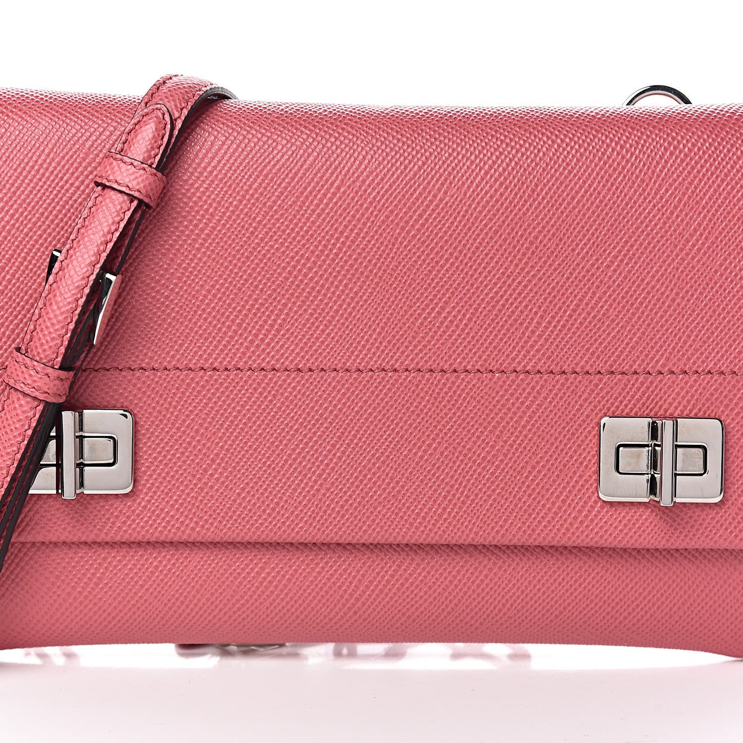 Saffiano Cuir Twist Lock Chain Flap Crossbody Bag Peonia