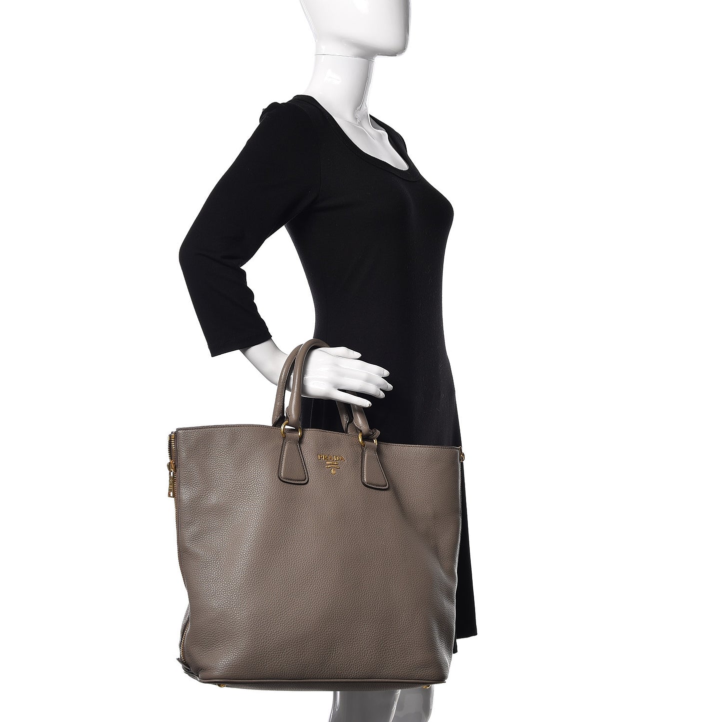 Vitello Daino Side Zip Tote Argilla