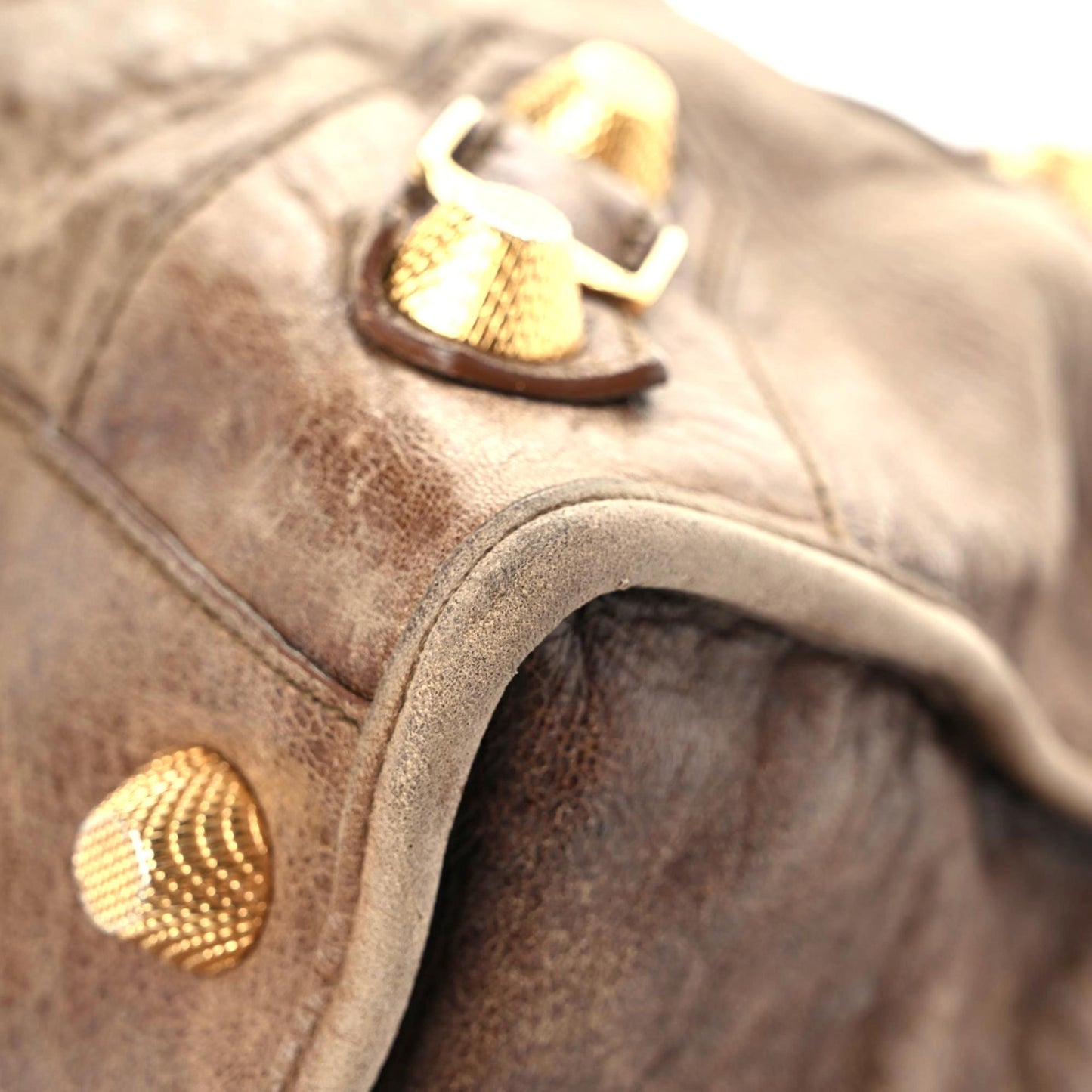 Agneau Giant 21 Gold Hardware Work Noix
