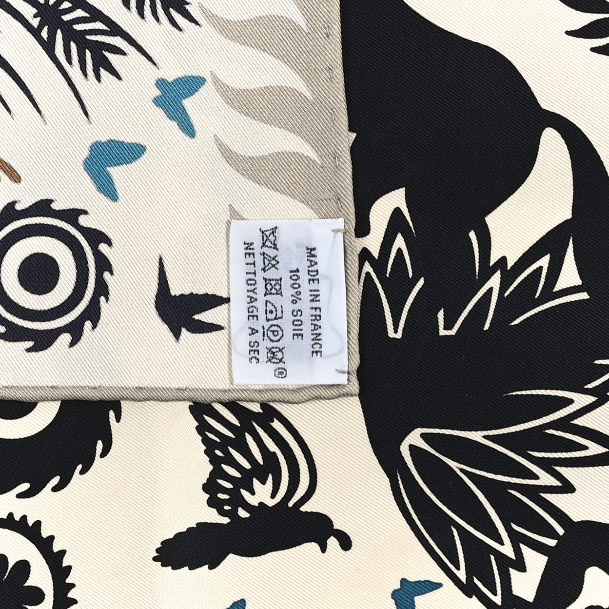 Hermes Silk Le Charme D'orphee 45 Beige Cendre White Black 3 of 3