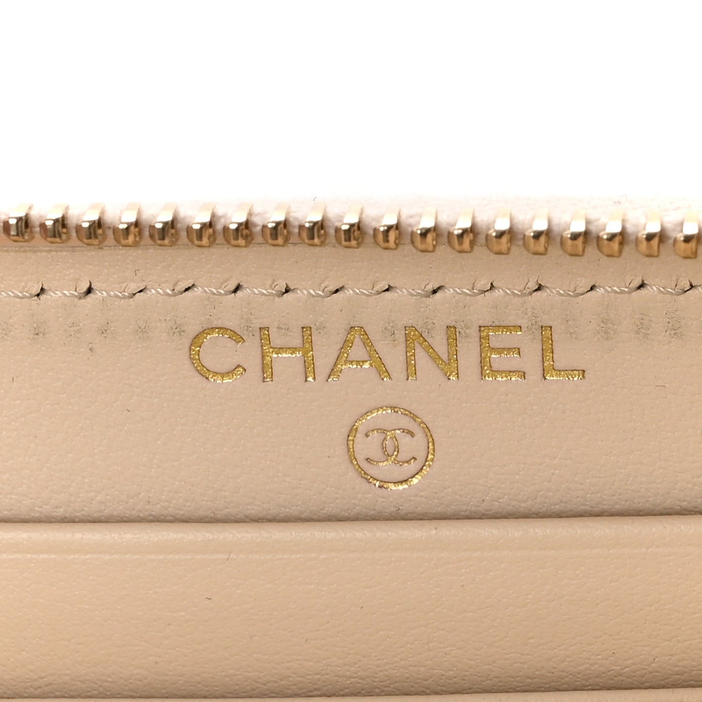 Caviar Quilted Medium Zip Around Wallet White