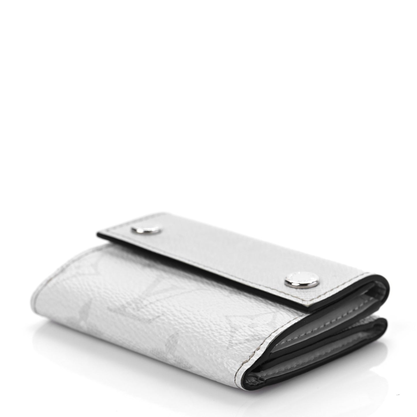 Monogram Taiga Discovery Compact Wallet White