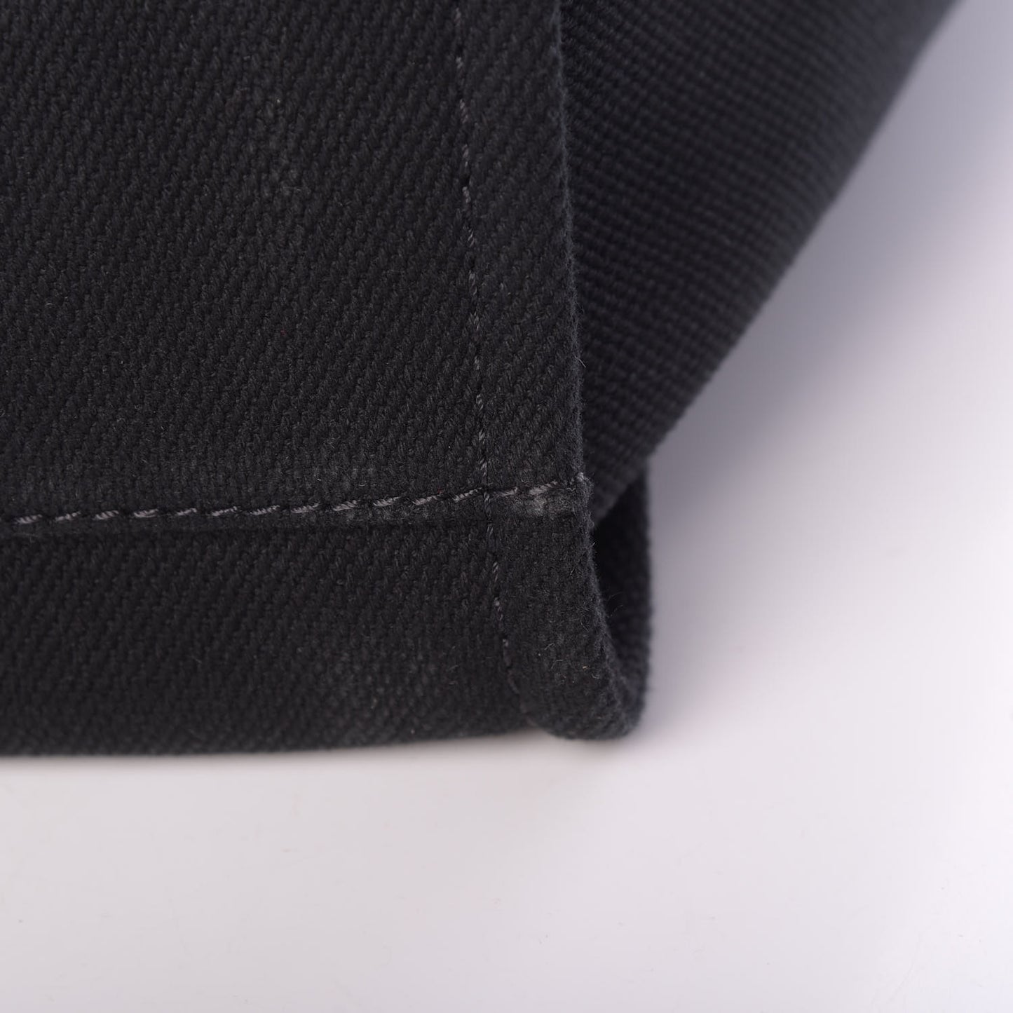 Canvas Pearl Medium Deauville Tote Black