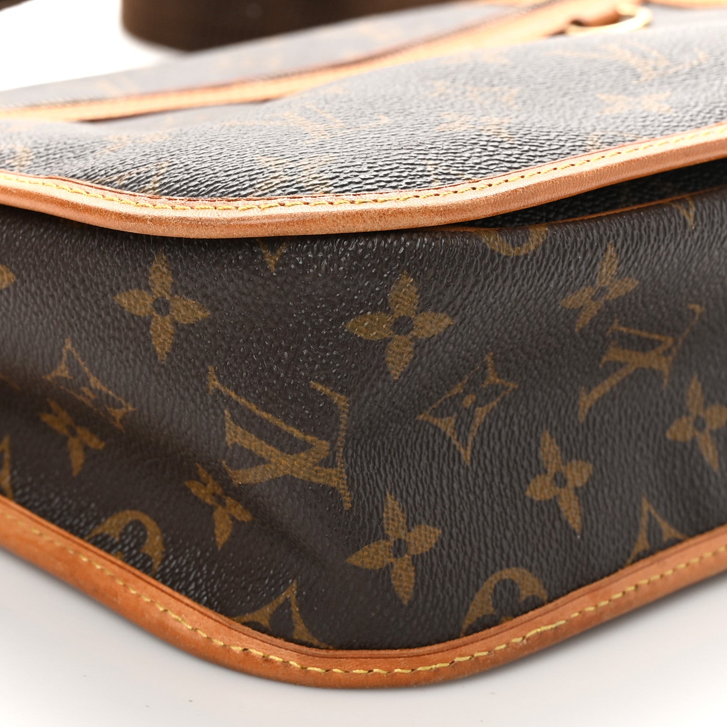 Louis Vuitton Monogram Bosphore PM Messenger 8 of 9