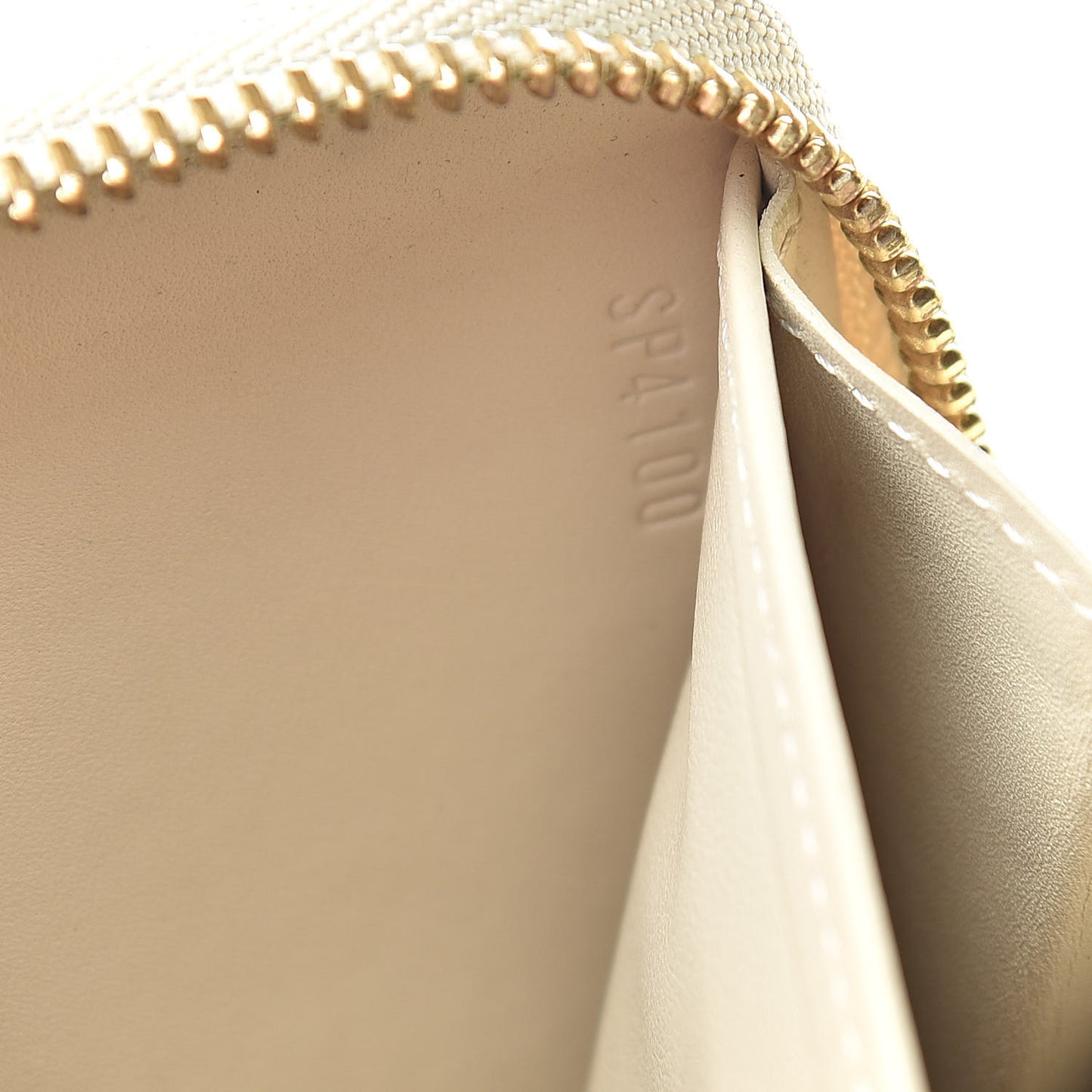 Vernis Zippy Wallet Blanc Corail