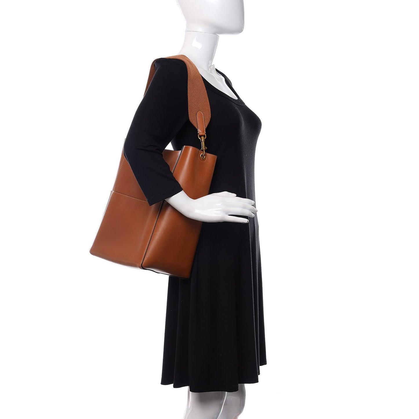 Natural Calfskin Sangle Bucket Bag Tan