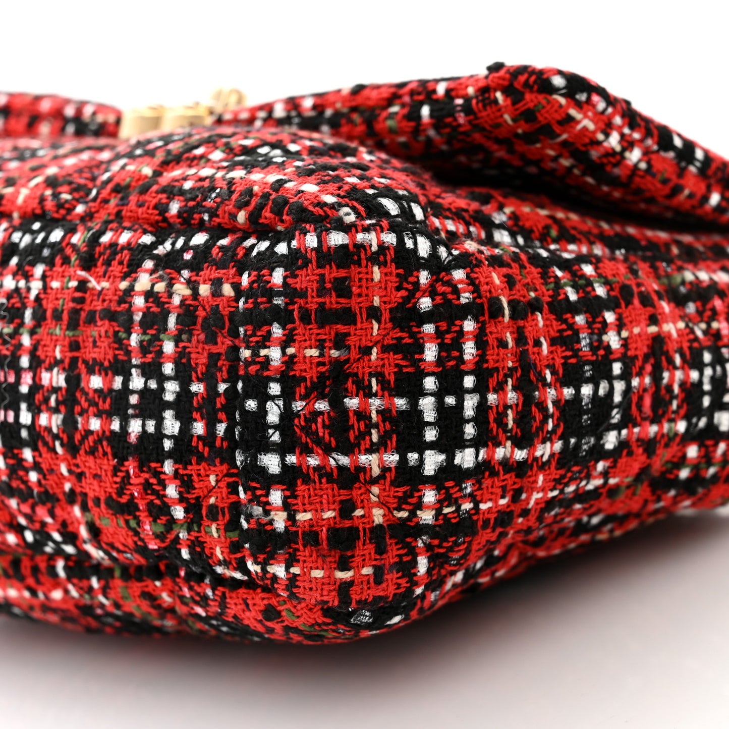 Tweed Quilted Medium Chanel 19 Flap Red Black
