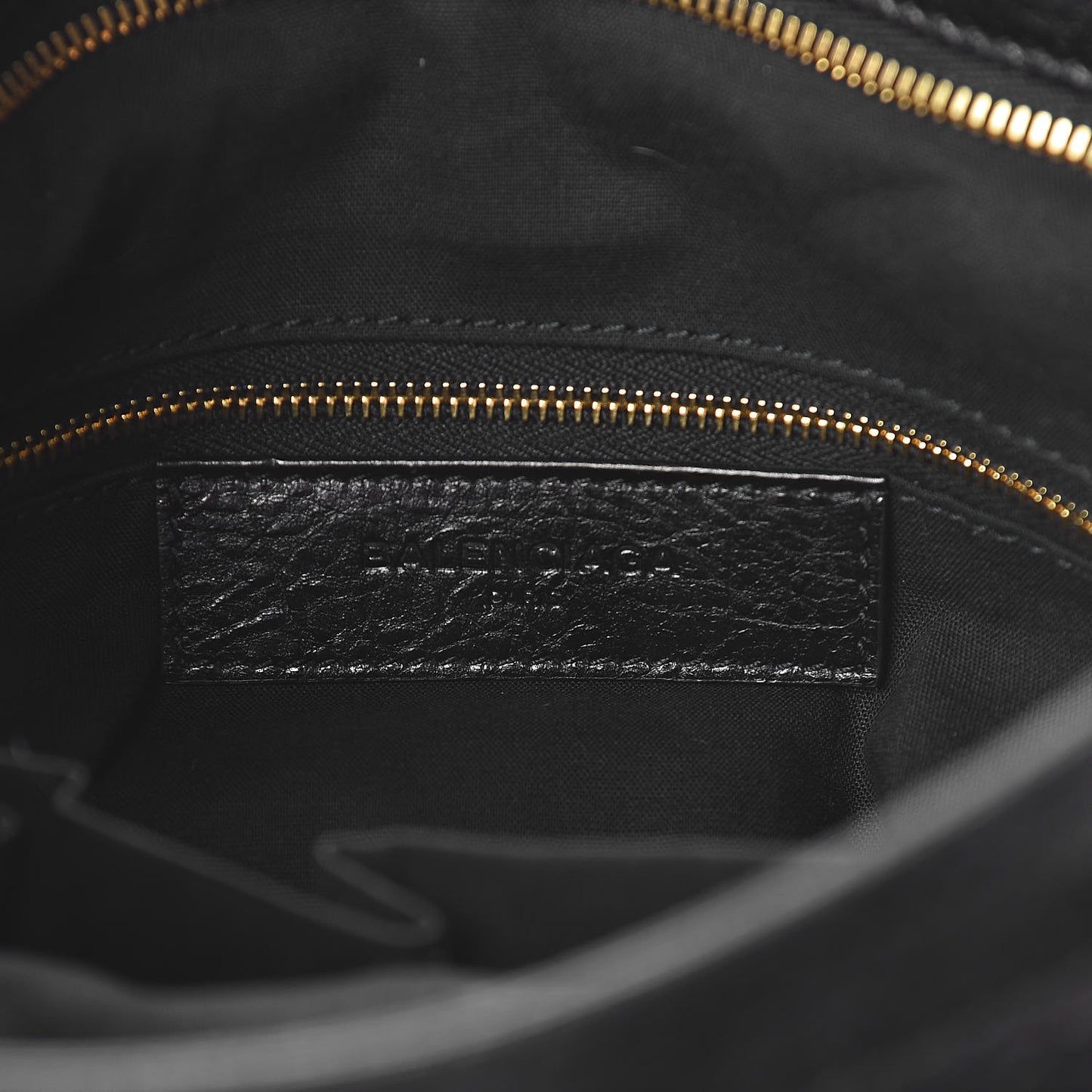 Agneau Giant 12 Gold Hardware Velo Black