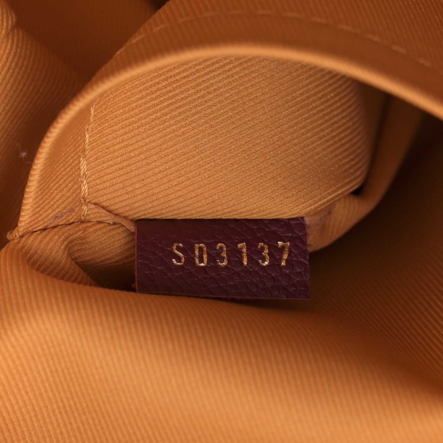 Louis Vuitton Monogram Manhattan NM Raisin 7 of 15