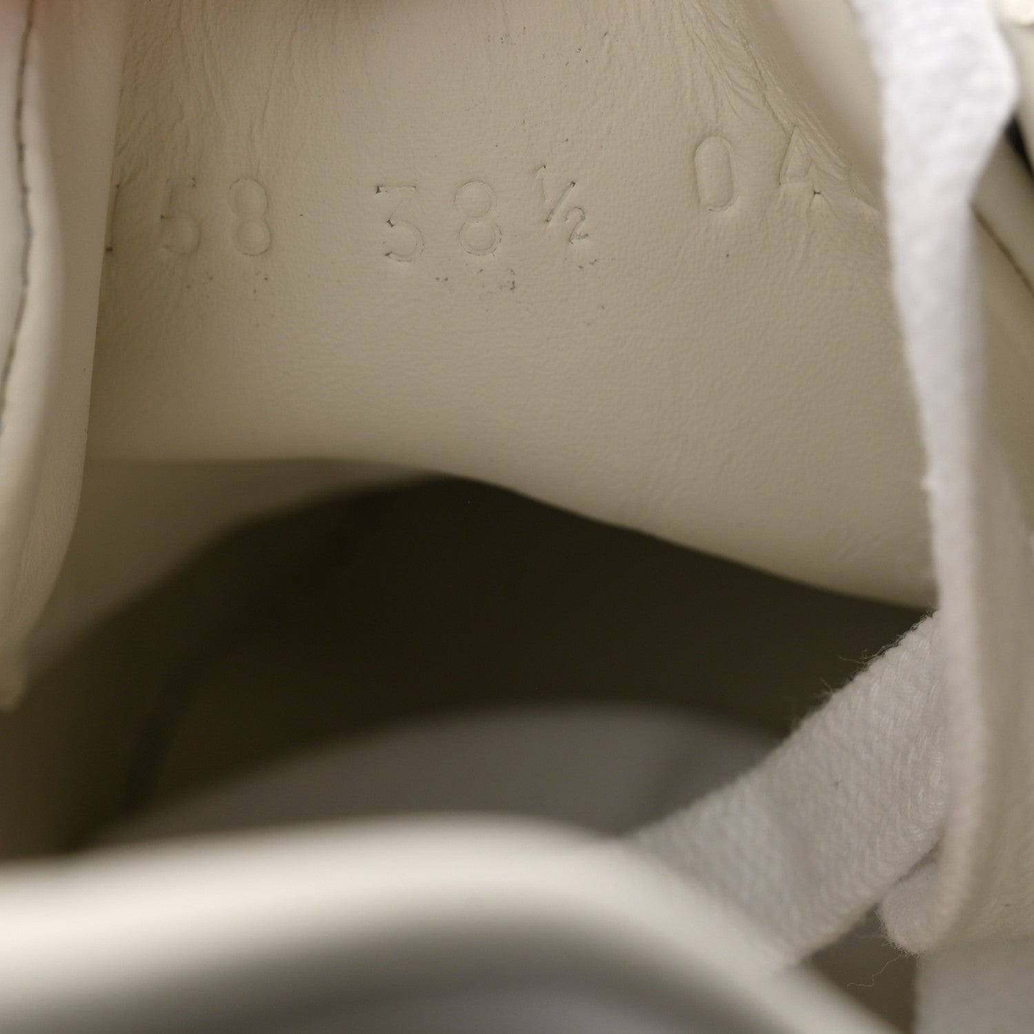 Gucci Calfskin Interlocking G Perforated Womens Ace Sneakers 38.5 White Grey Sky 8 of 9
