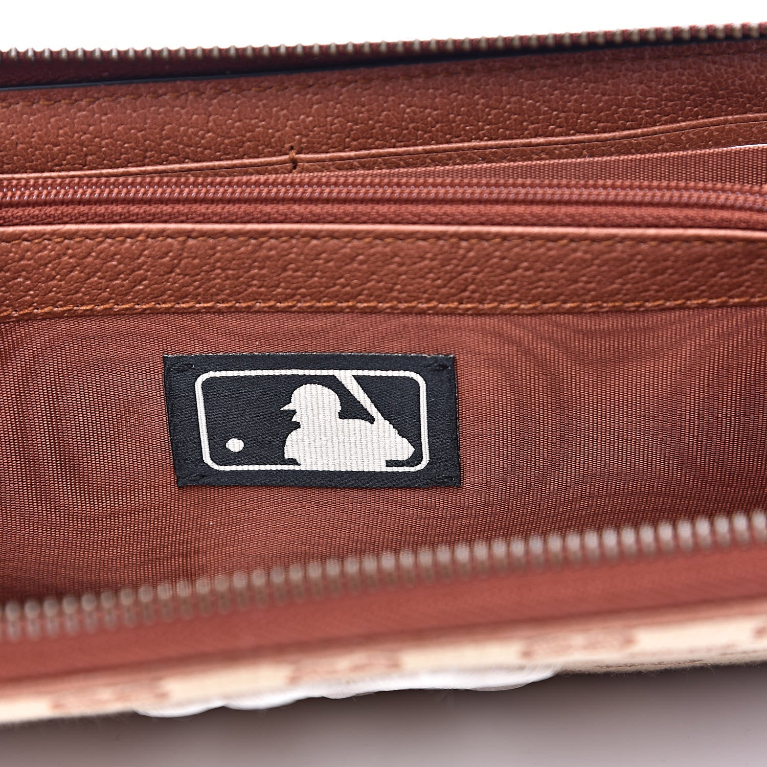Gucci X MLB GG Monogram NY Yankees Zip Around Wallet Beige Ruggine Ivory 6 of 9