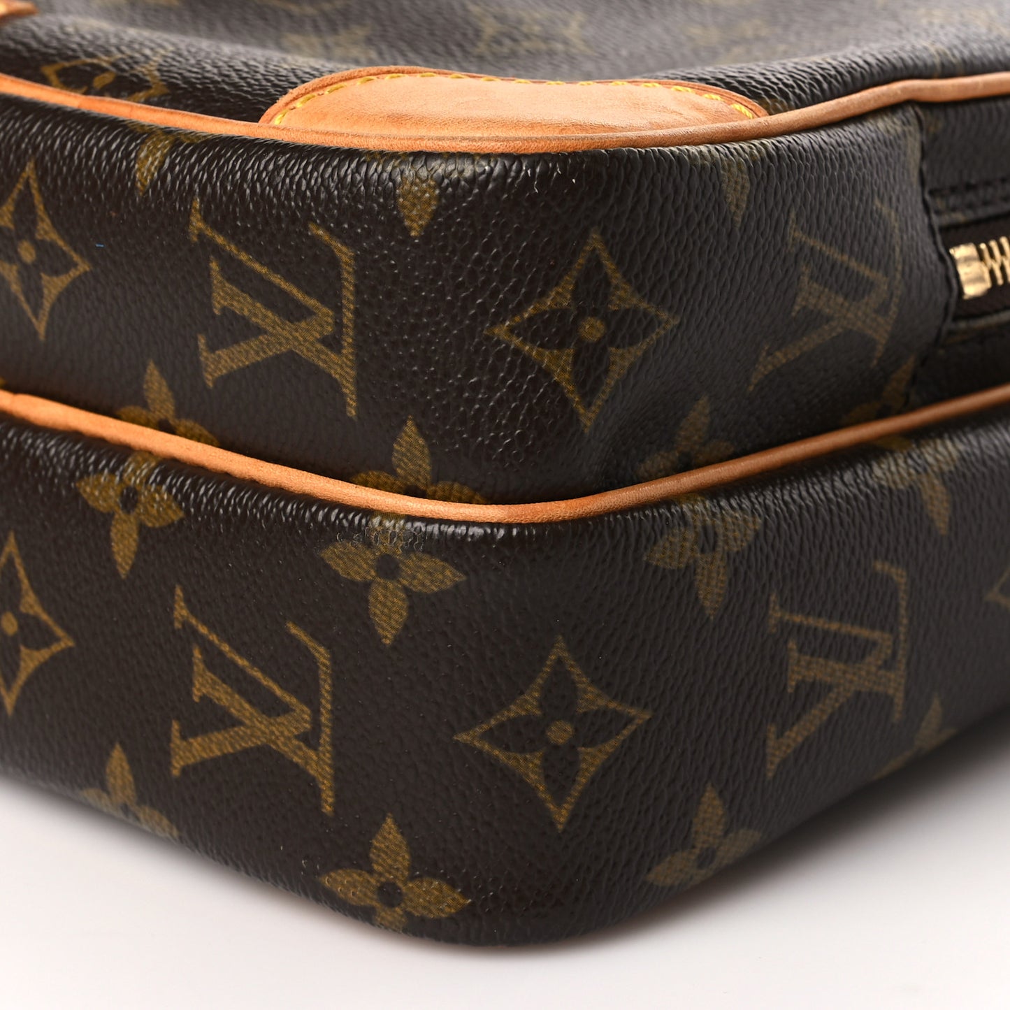 Monogram Amazone