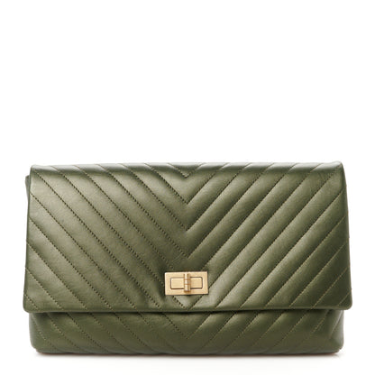 Chanel Metallic Aged Calfskin Chevron Quilted Reissue 2.55 Clutch Green 1 of 11