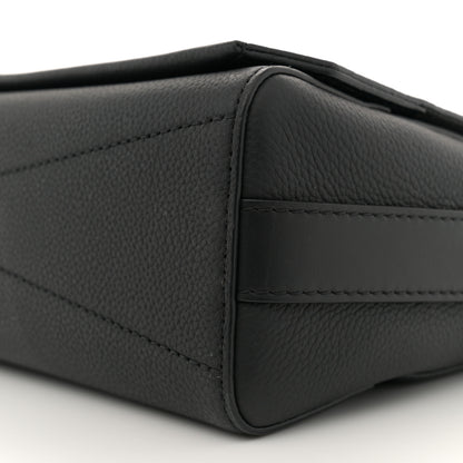Louis Vuitton Calfskin Aerogram Takeoff Messenger Black 9 of 12