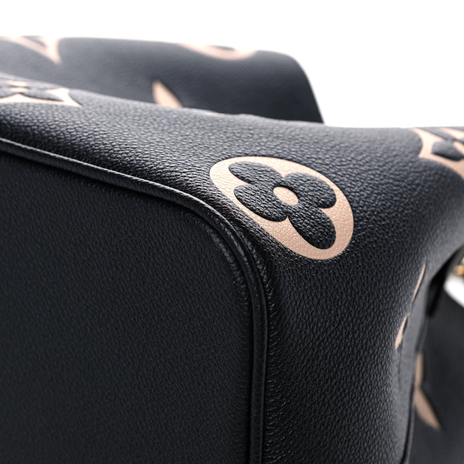 Louis Vuitton Empreinte Monogram Giant Neonoe MM Black Beige 11 of 11