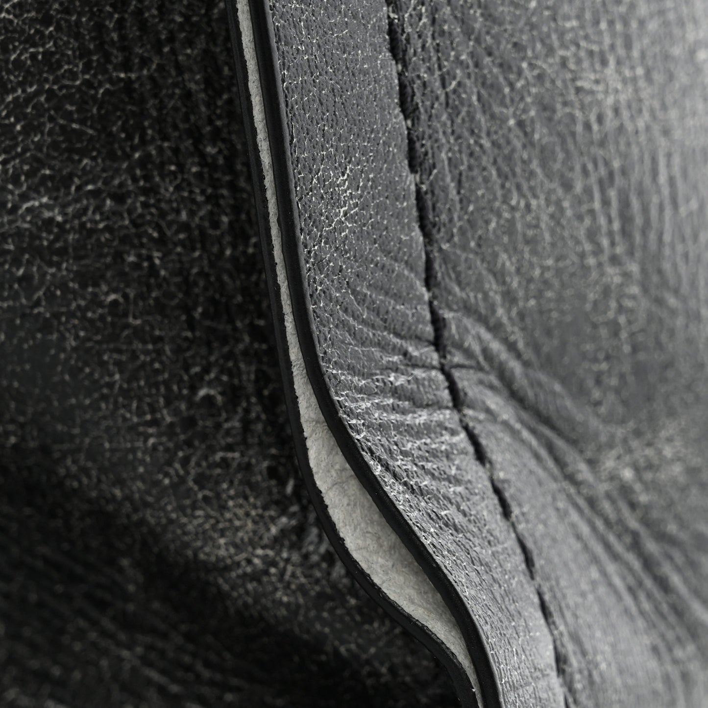 Distressed Calfskin Medium The Tote Bag Black