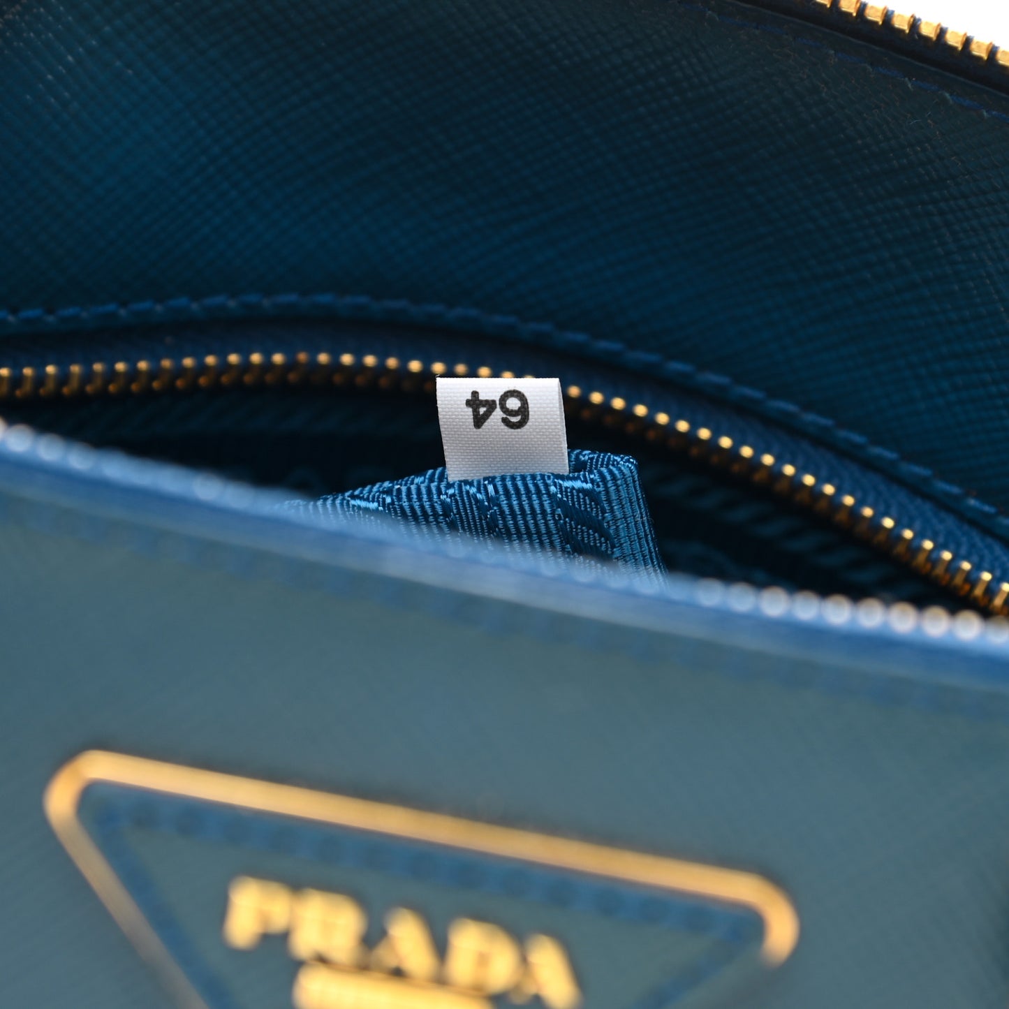 Saffiano Vernice Small Promenade Tote Azzurro