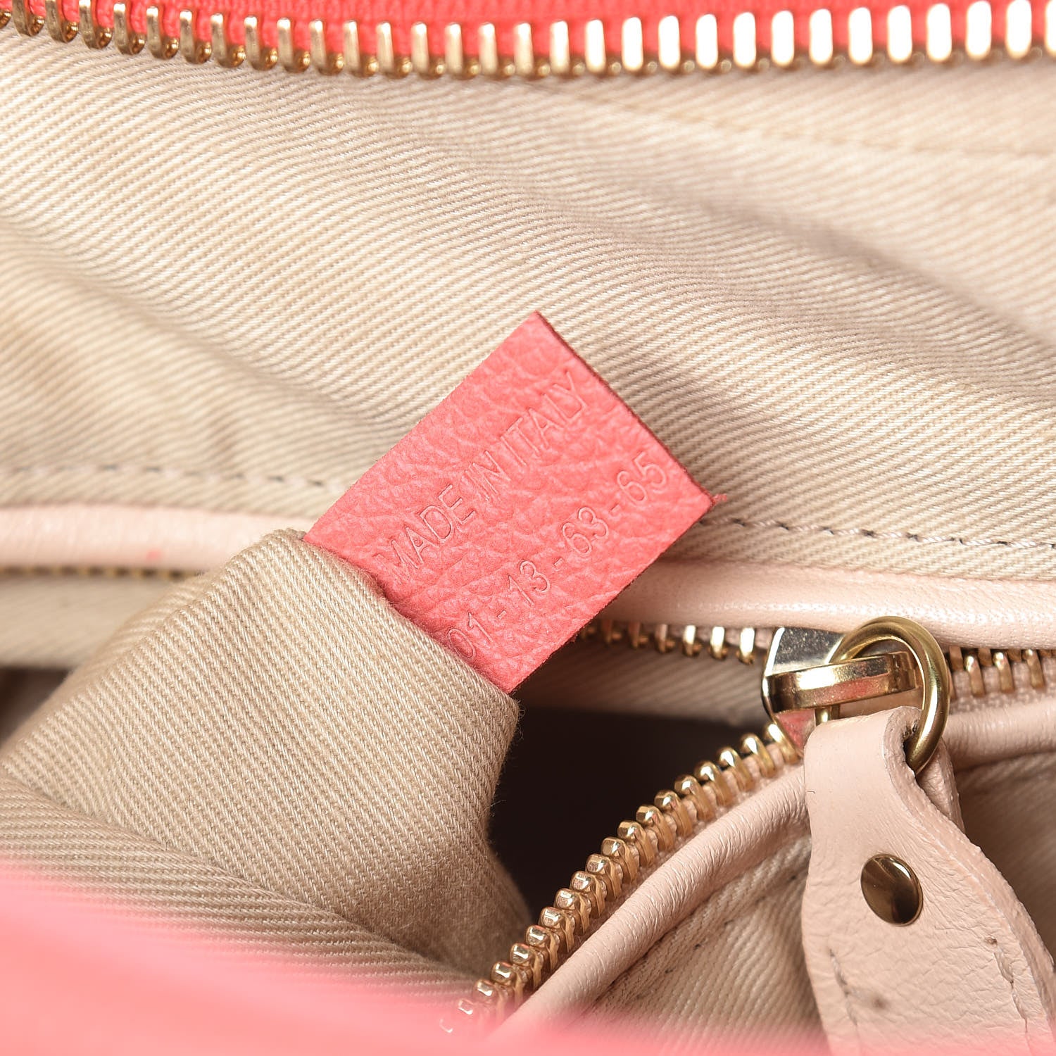 Chloe Calfskin Medium Paraty Paradise Pink 7 of 12