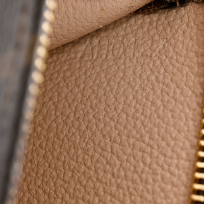 Louis Vuitton Monogram Toiletry Pouch 26 7 of 9