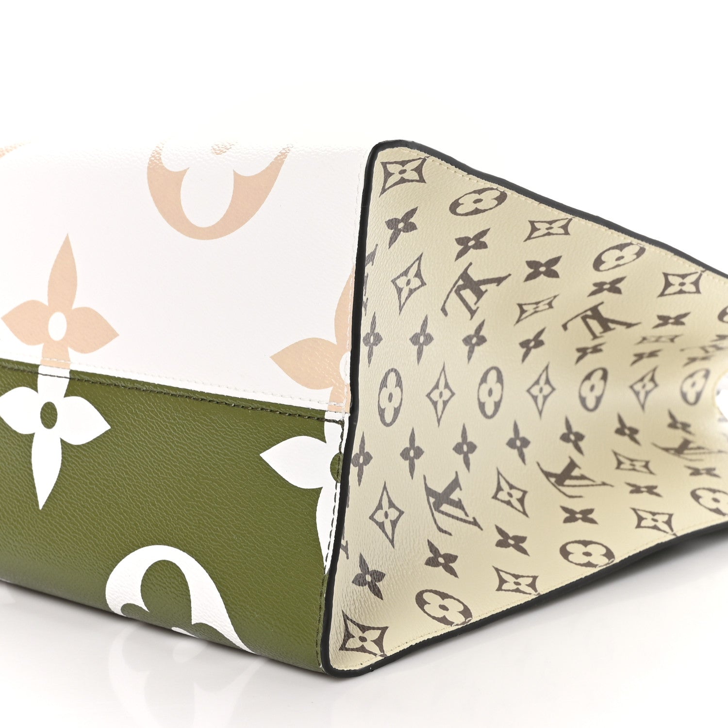 Louis Vuitton Monogram Giant Onthego GM Kaki Beige 9 of 9