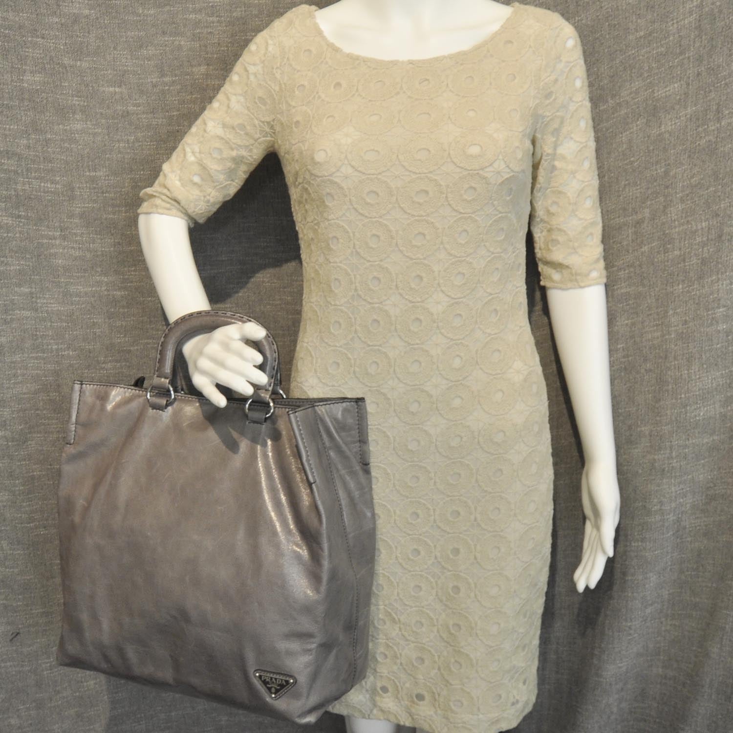 Prada Vitello Shine Tote Fumo 11 of 18