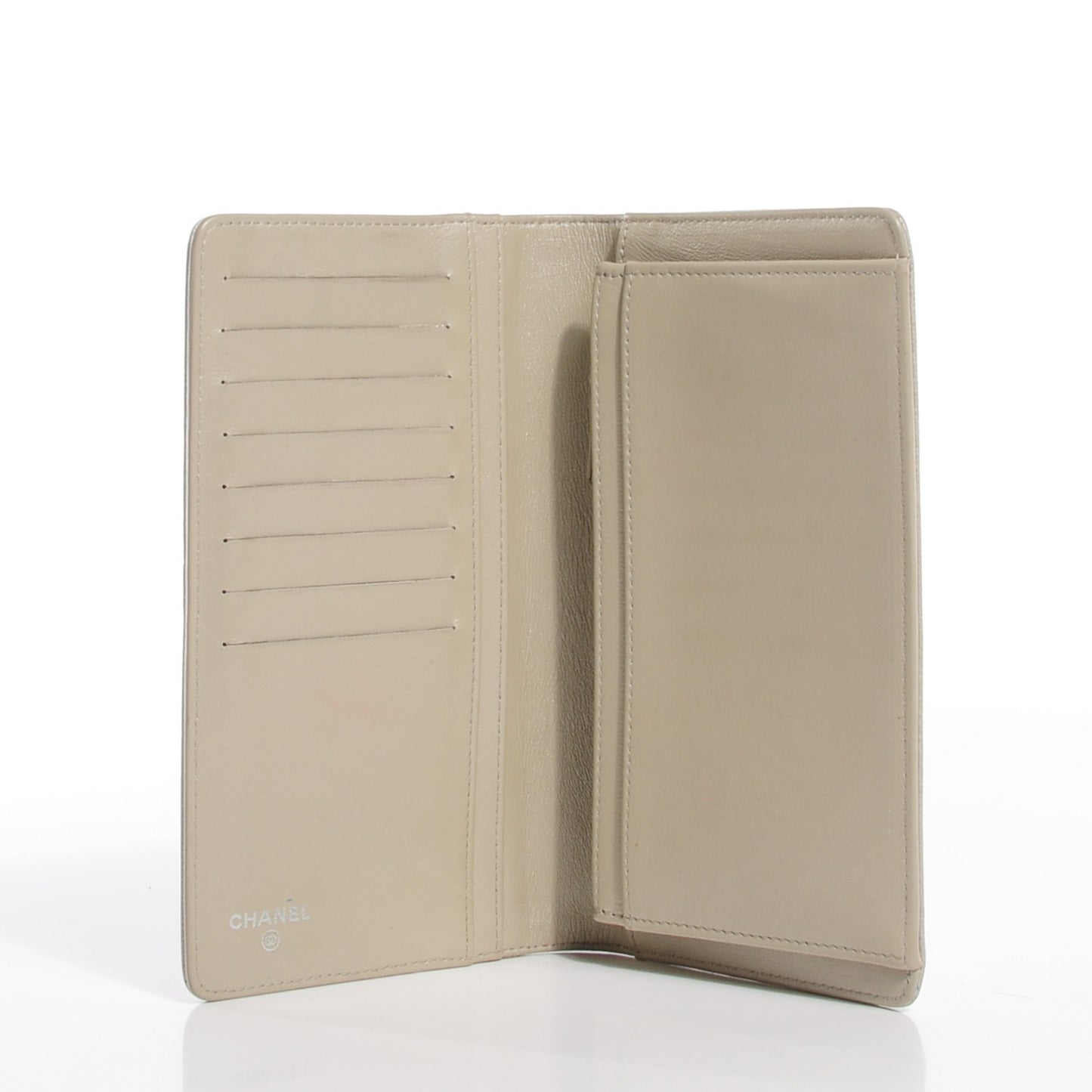 Caviar Sevruga Yen Wallet Pearl