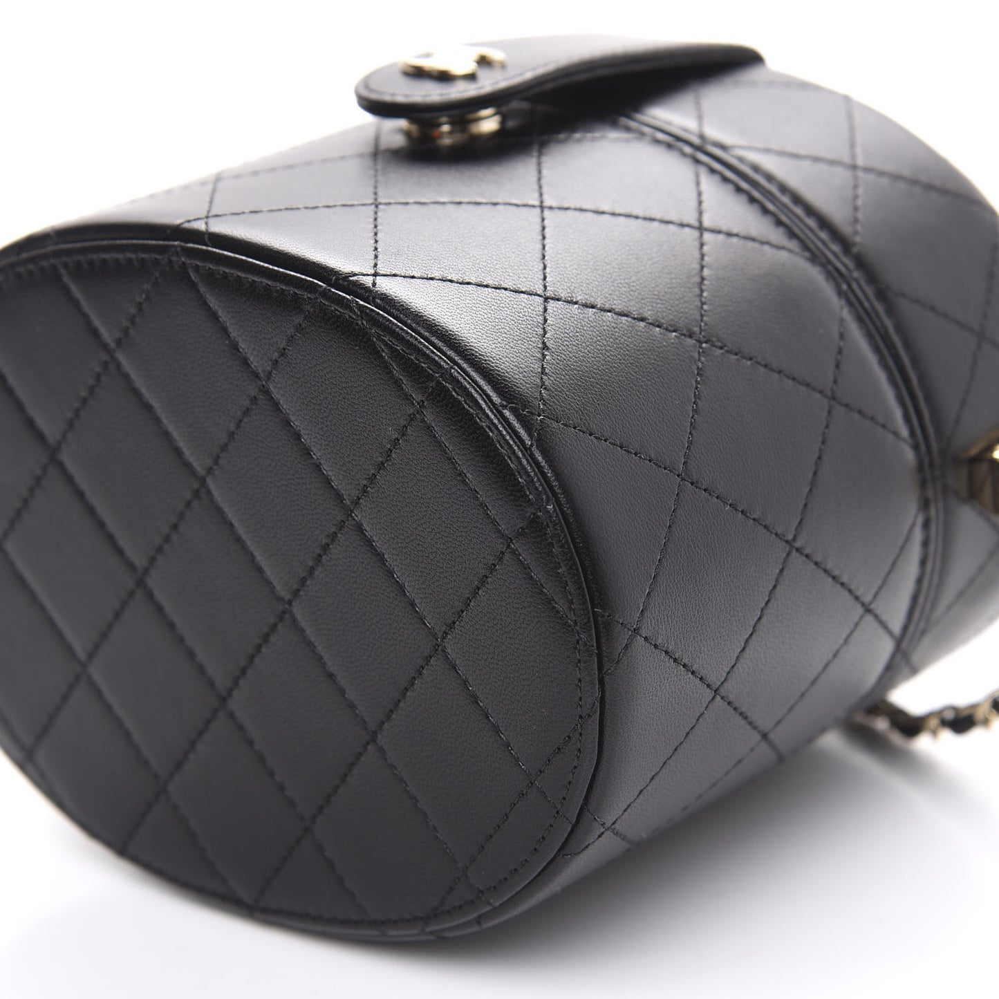 Lambskin Quilted Round Vanity Case With Chain Black