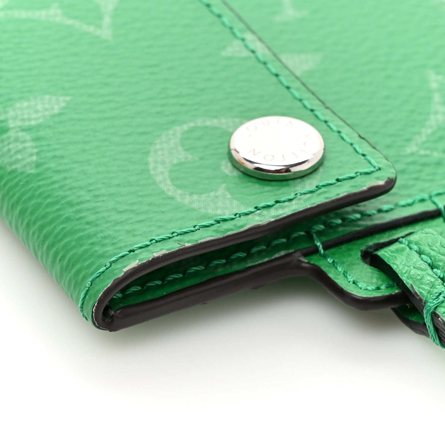 Louis Vuitton Taigarama Card Holder Necklace Cactus Cactus Green 8 of 9