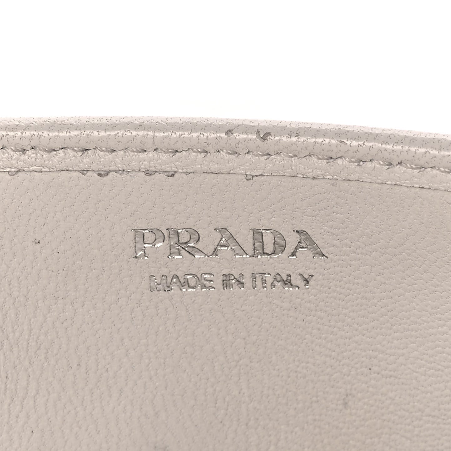 Soft Calfskin Impunture Diagramme Chain Wallet