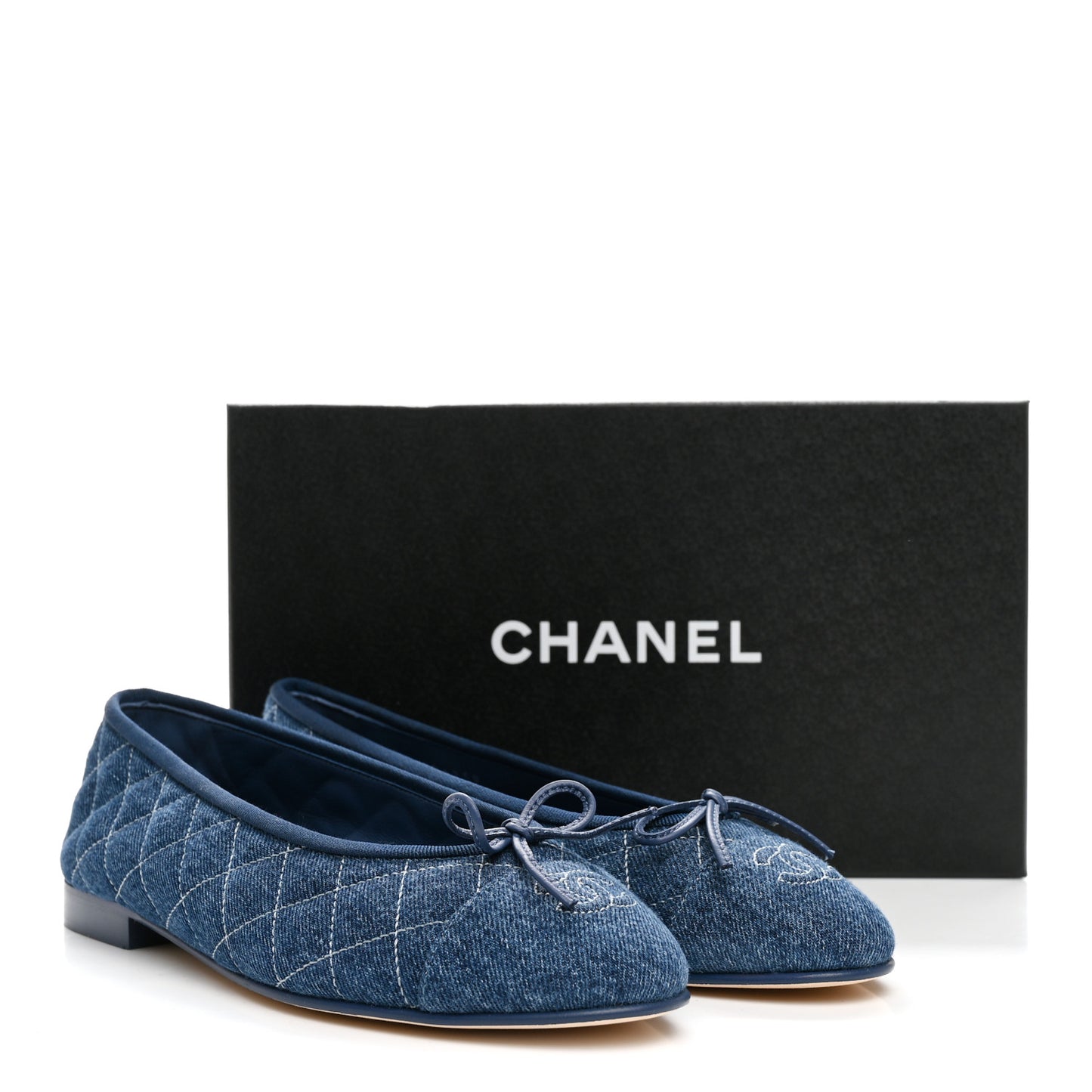 Washed Denim Quilted Cap Toe CC Ballerina Flats 39.5 Blue