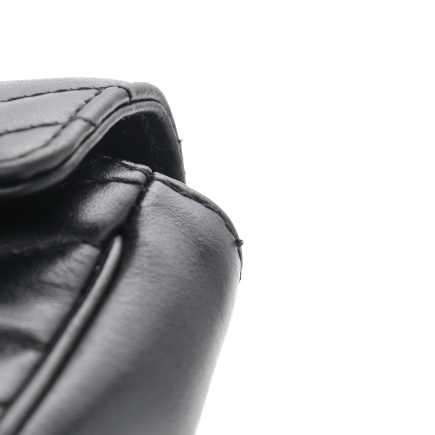 Calfskin Matelasse Super Mini GG Marmont Shoulder Bag Black