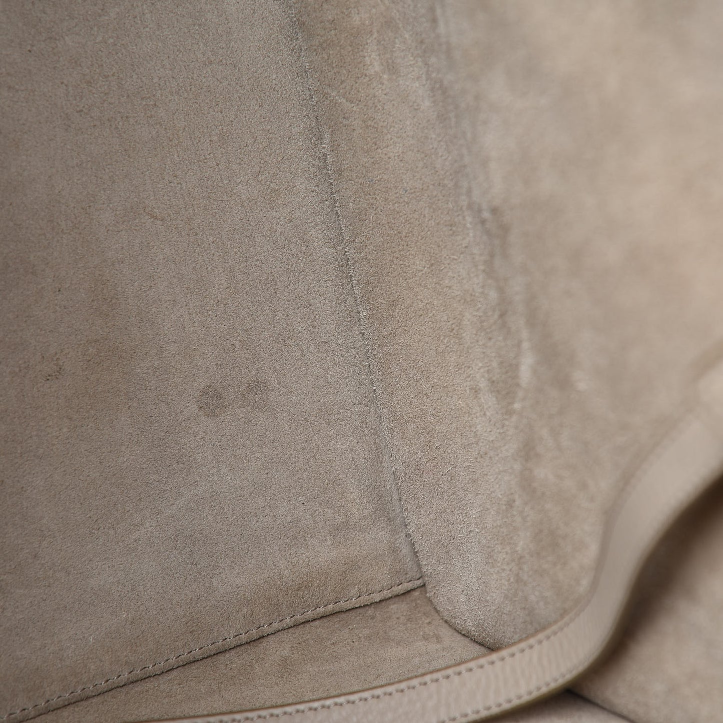 Supple Calfskin Medium Phantom Luggage Beige