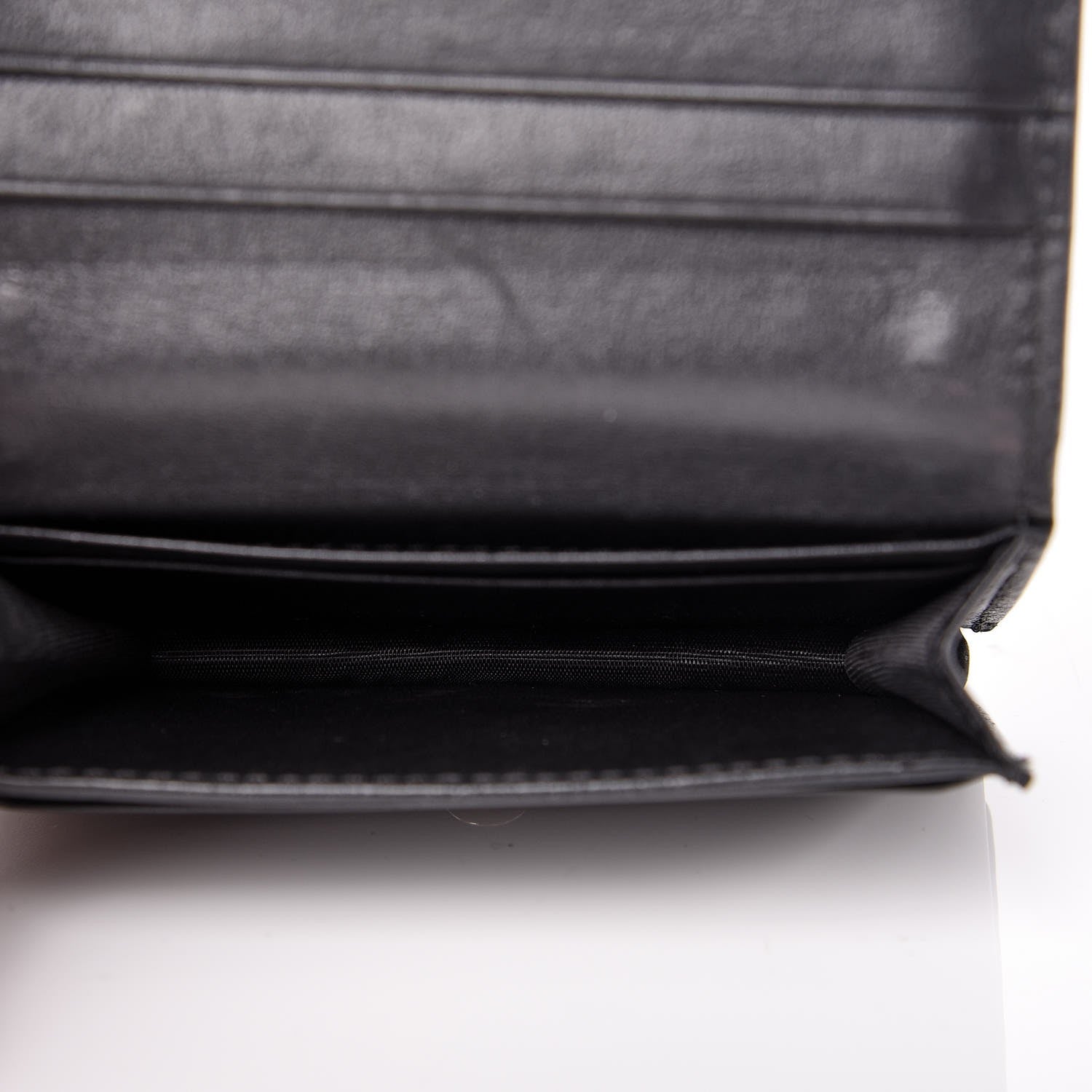 Valentino Garavani Calfskin Rockstud Bi-Fold Card Holder Black 5 of 9