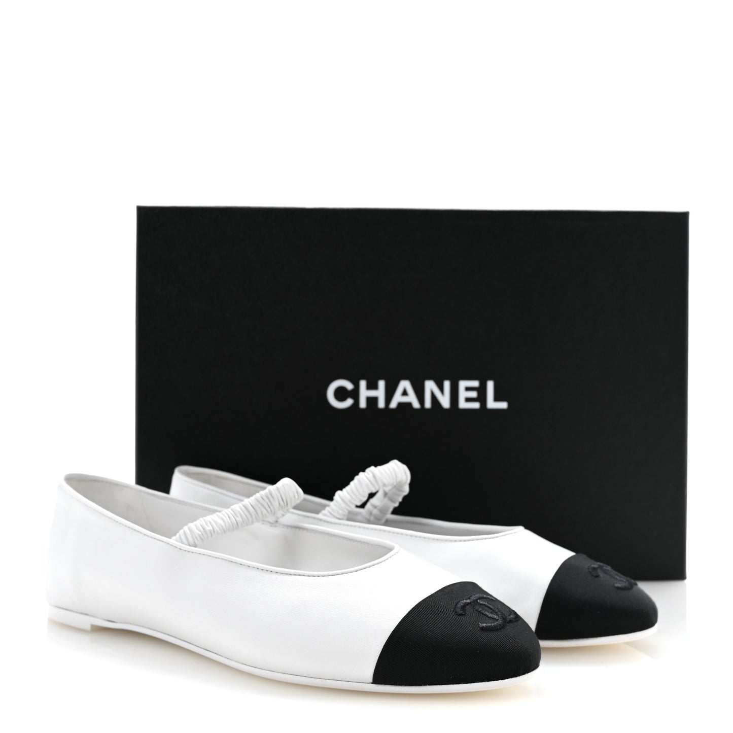 Lambskin Knit Grosgrain Cap Toe CC Ballerina Flats With Leg Warmers 38.5 White Black