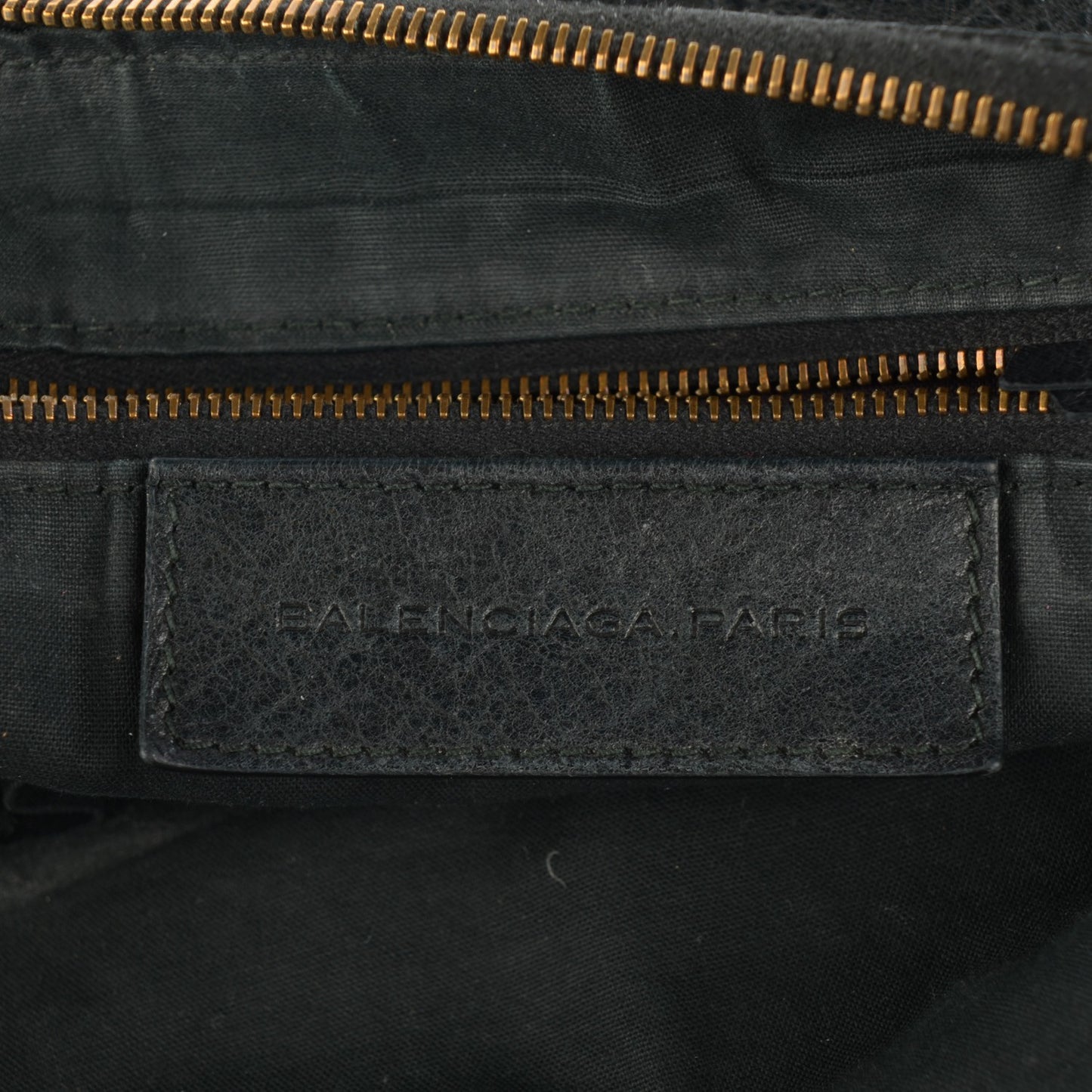 Agneau Classic Hardware Day Hobo Black
