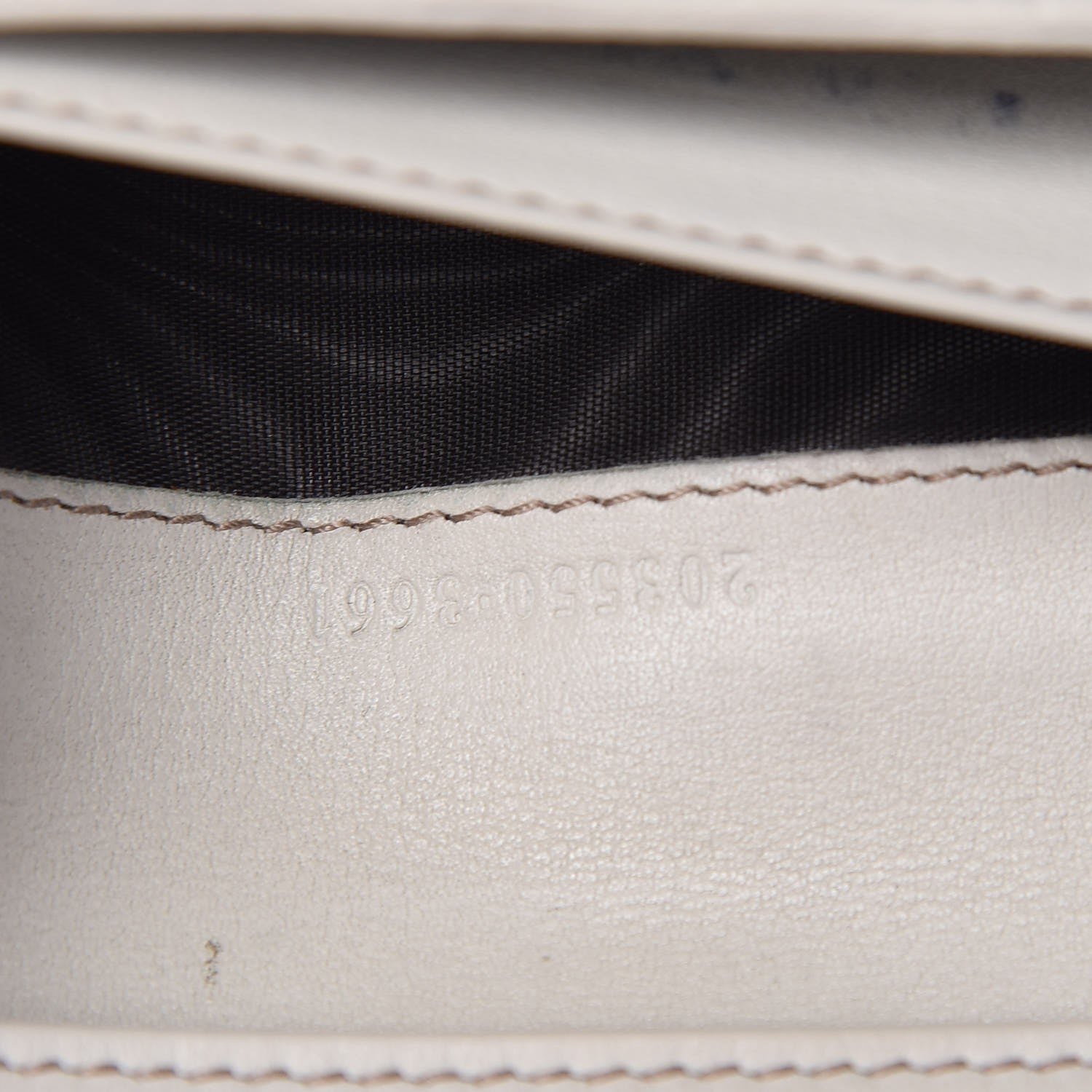 Gucci Monogram Heart Continental Wallet Off White 7 of 18
